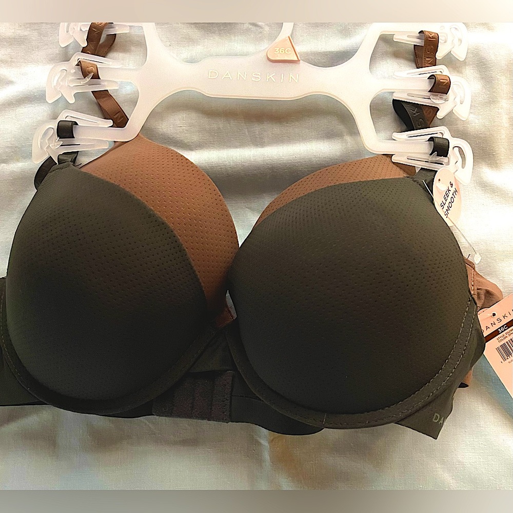 DANSKIN BRAS! Brand new ! 🆕 set of 2! Size 36 C